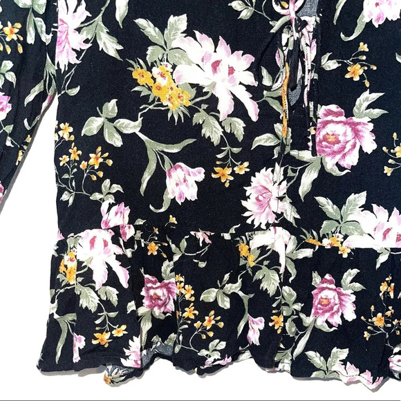 American Eagle Black Synthetic Tie Front Floral Print Top Medium Women’s - Picture 7 of 13